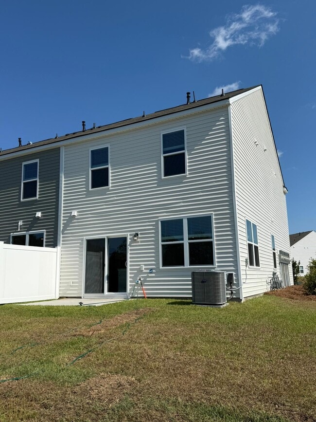 191 Yarrow Way in Moncks Corner, SC - Building Photo - Building Photo
