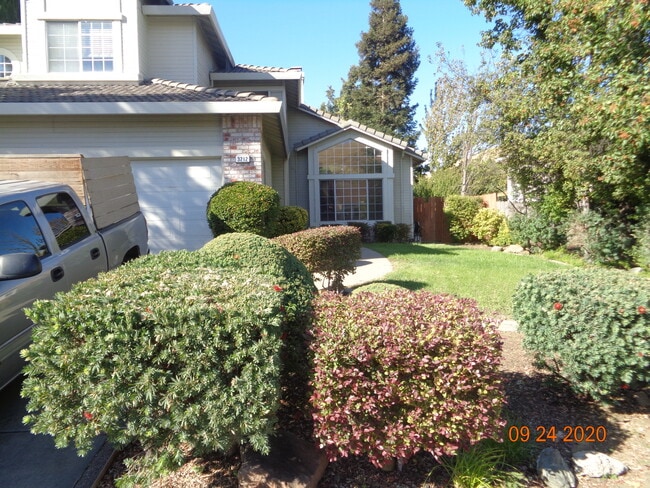 3212 Bear Creek Dr in Fairfield, CA - Building Photo - Building Photo