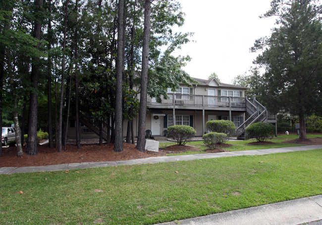 Hollybrook in Wilmington, NC - Building Photo - Building Photo