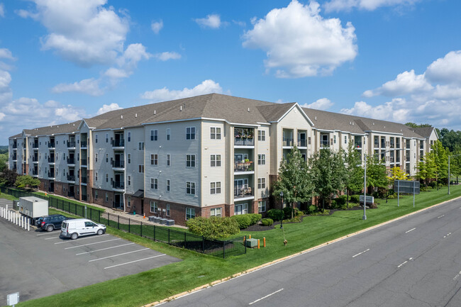 Alexander at Patroon Creek in Albany, NY - Foto de edificio - Building Photo