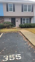 355 Leisure Ct in Marietta, GA - Building Photo