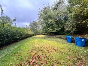 151 Collins Dr in Pittsburgh, PA - Building Photo - Building Photo