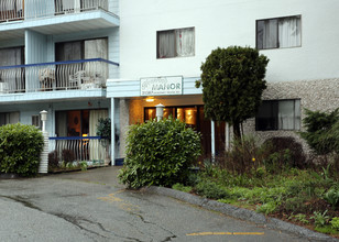 Glenwood Manor in Maple Ridge, BC - Building Photo - Building Photo