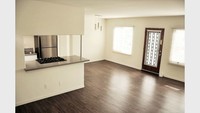 Building Photo - Robinson Avenue Apartamentos in San Diego, California