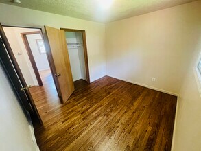 31524 Hazelwood St in Westland, MI - Building Photo - Building Photo