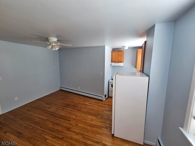 71 E Cherry St in Rahway, NJ - Building Photo - Building Photo