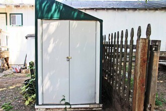 18493 Rosier Ave in Tuolumne, CA - Building Photo - Building Photo