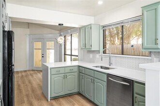 4702 Poppy Dr E in Fort Worth, TX - Building Photo - Building Photo