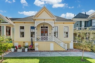 1717 Church St in Galveston, TX - Building Photo