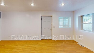 329 Court St in Elko, NV - Building Photo - Building Photo
