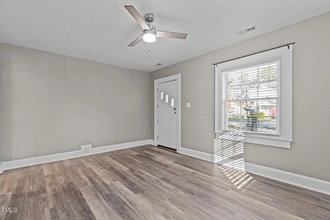 211 W Sycamore St in Zebulon, NC - Building Photo - Building Photo
