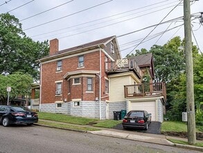 2344 Fairview Ave in Cincinnati, OH - Foto de edificio - Building Photo