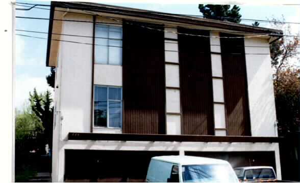 885 5th Ave in Pinole, CA - Foto de edificio - Building Photo