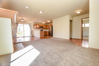1349 Burnside Pl in Dupont, WA - Building Photo - Building Photo