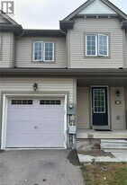 7761 White Pine Cres in Niagara Falls, ON - Building Photo