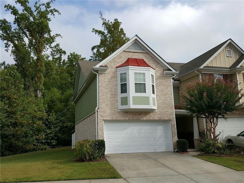 332 Creek Manor Way in Suwanee, GA - Building Photo