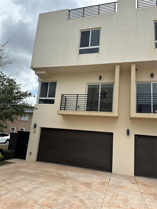 312 E 6th St in Hialeah, FL - Building Photo
