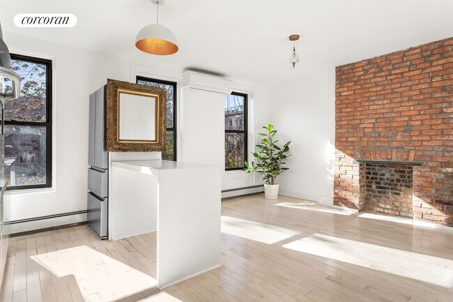 806 Greene Ave in Brooklyn, NY - Building Photo - Building Photo