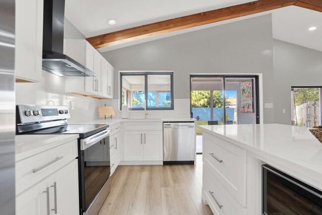 property at 940 Rainberry Lake Dr