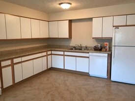 710 Arcadia Dr, Unit 1