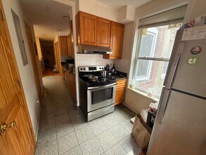10 Moreland St, Unit 2 in Boston, MA - Building Photo - Building Photo