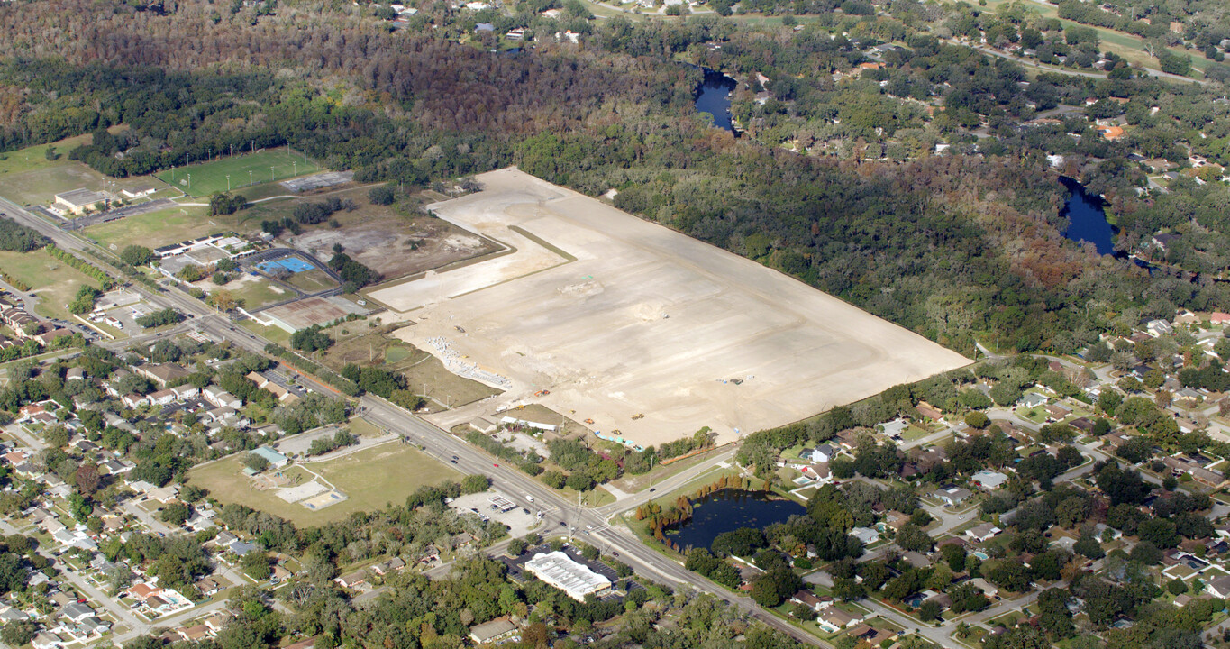 River Park in Temple Terrace, FL - Building Photo