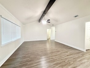 477 Oyster Creek Ct in Richwood, TX - Building Photo - Building Photo