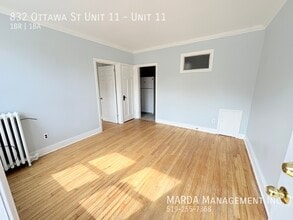 832 Ottawa St in Windsor, ON - Building Photo - Building Photo