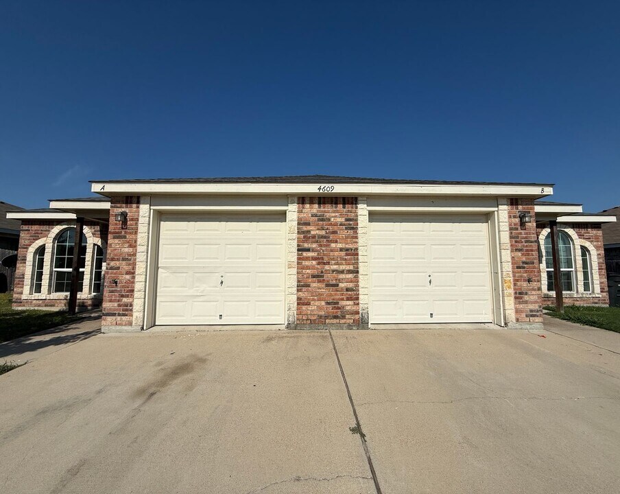 4609 Waterproof Dr in Killeen, TX - Foto de edificio