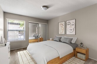 Montclair Terrace in Portland, OR - Building Photo - Building Photo