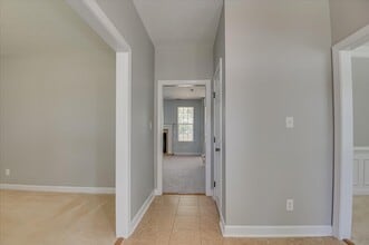158 Kenilworth Dr in North Augusta, SC - Building Photo - Building Photo