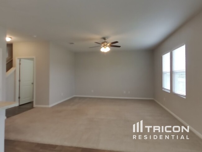 100 Satsuma Ln in Niederwald, TX - Building Photo - Building Photo