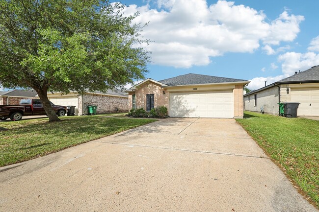 11926 Panay Dr in Houston, TX - Building Photo - Building Photo