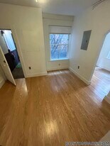 4 Garden Ct St, Unit 3B in Boston, MA - Building Photo