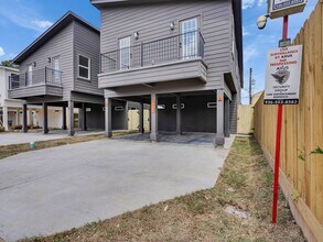 8625 Homewood Ln in Houston, TX - Building Photo - Building Photo