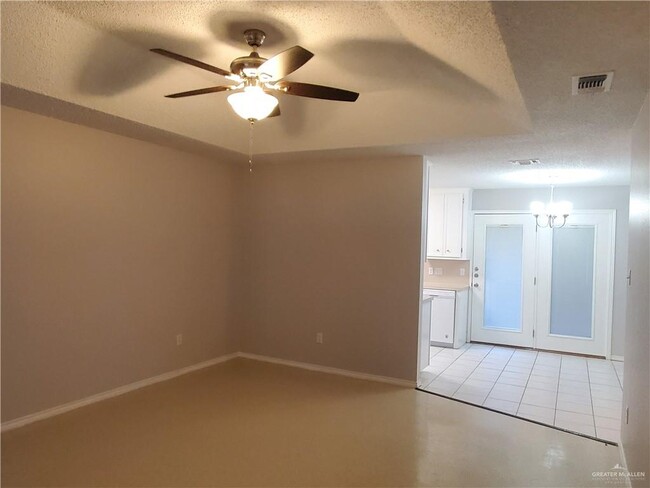 712 Nightingale Ave in McAllen, TX - Building Photo - Building Photo