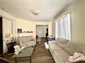 49 Spruce St in Oneonta, NY - Building Photo - Building Photo