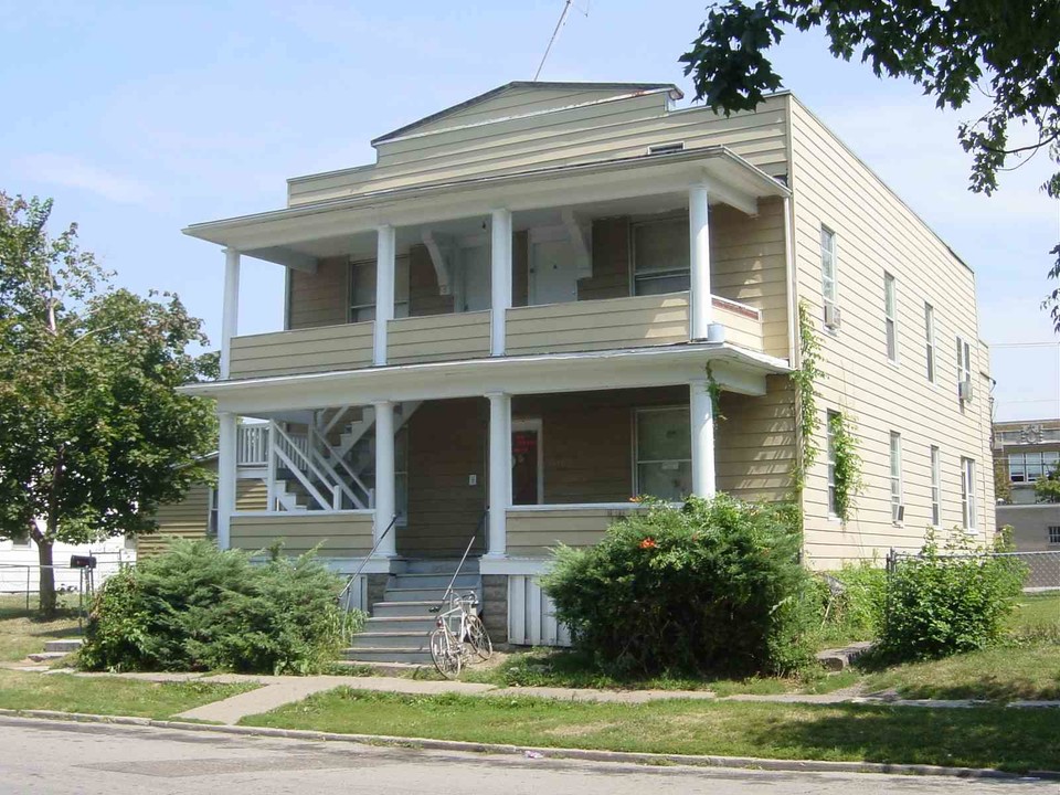 1625 Ripley St in Davenport, IA - Building Photo