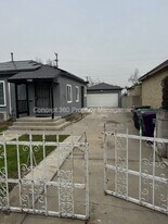 5762 Cedar Ave in Long Beach, CA - Building Photo