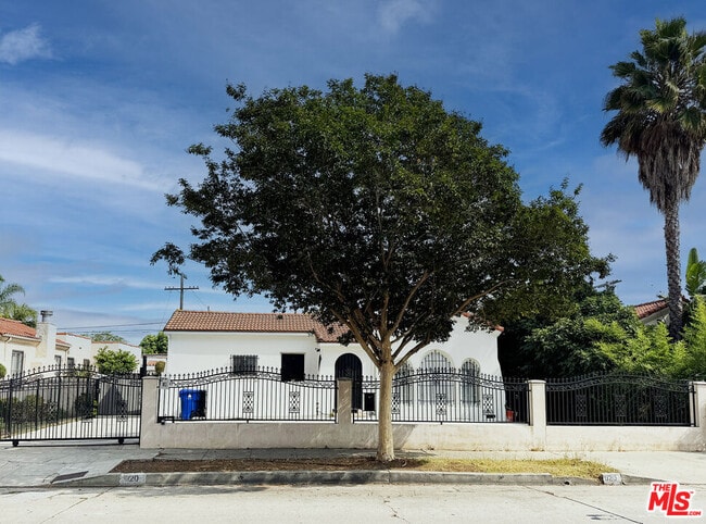 property at 920 Cochran Ave