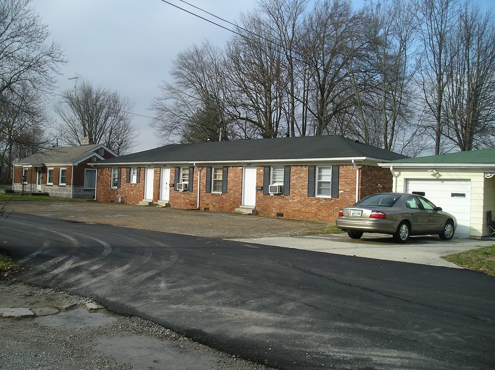 319 W 8th St in Cookeville, TN - Building Photo