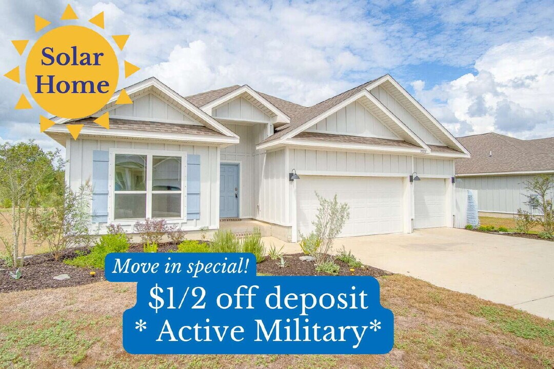 10818 Blacktail Loop in Bellview, FL - Building Photo