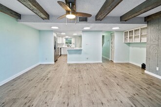 625 N Halifax Ave in Daytona Beach, FL - Building Photo - Building Photo