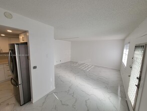 1301 SW 134th Way in Pembroke Pines, FL - Building Photo - Building Photo