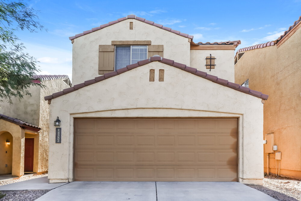 14352 S Camino El Galan in Sahuarita, AZ - Foto de edificio