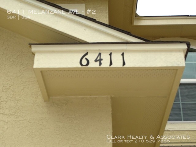 6411 Melanzane Ave-Unit -#2 in San Antonio, TX - Building Photo - Building Photo