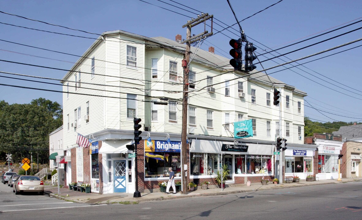 933 Main St in Wakefield, MA - Building Photo