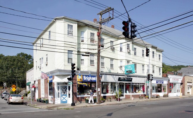 933 Main St