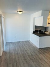 4035 S School Ave, Unit C3 in Sarasota, FL - Building Photo - Building Photo