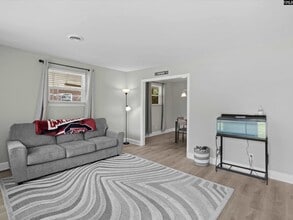 1342 Karlaney Ave in Cayce, SC - Building Photo - Building Photo